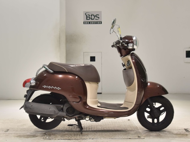 Honda GIORNO 2011