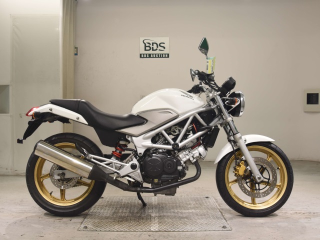 Honda VTR250 2011