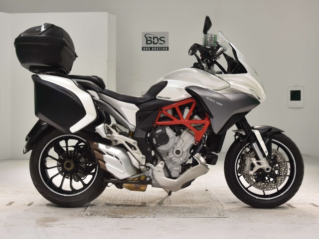 MV Agusta TURISMO VELOCE 800R 2016