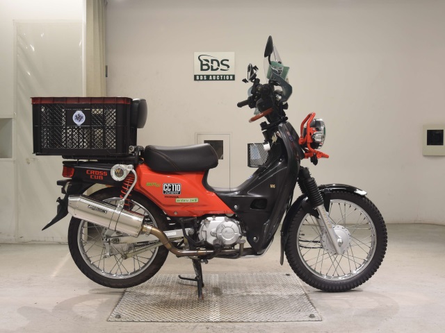 Honda CC110 CROSSCUB 2016