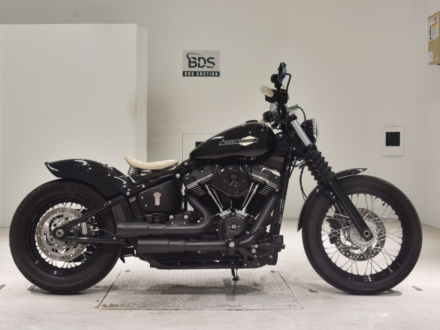 HD STREETBOB FXBB1750 2019