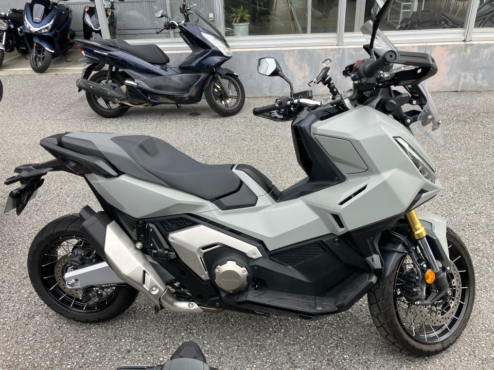 Honda X-ADV750 2025