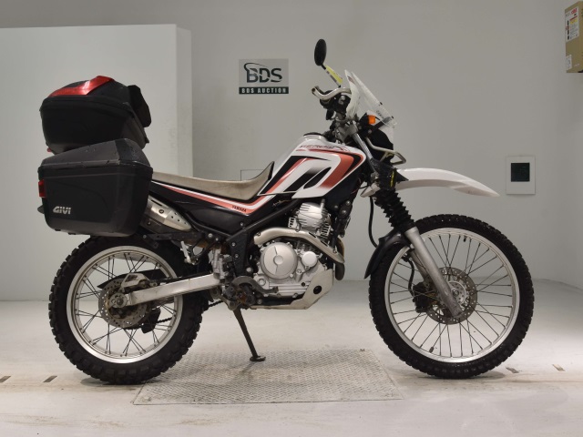 Yamaha SEROW XT250 2010
