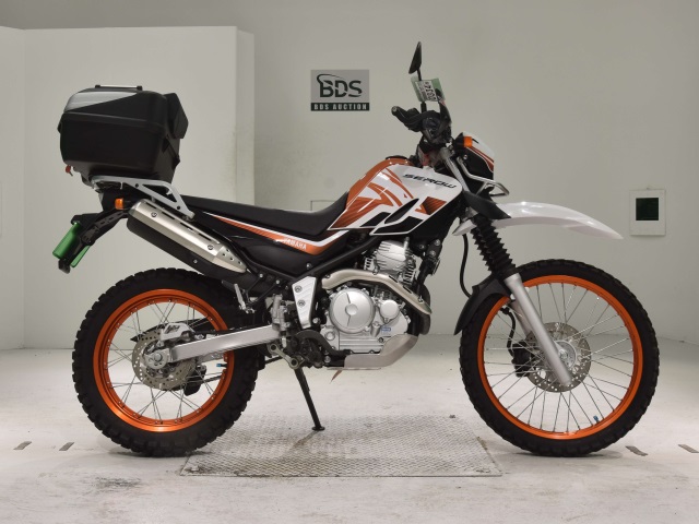 Yamaha SEROW XT250 2018