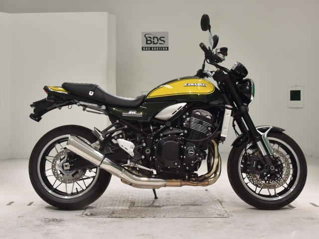 Kawasaki Z900RS 2024