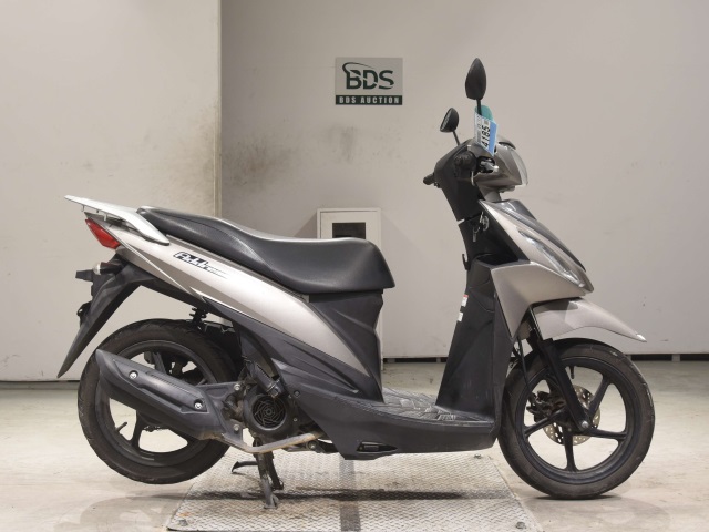 Suzuki ADDRESS V110