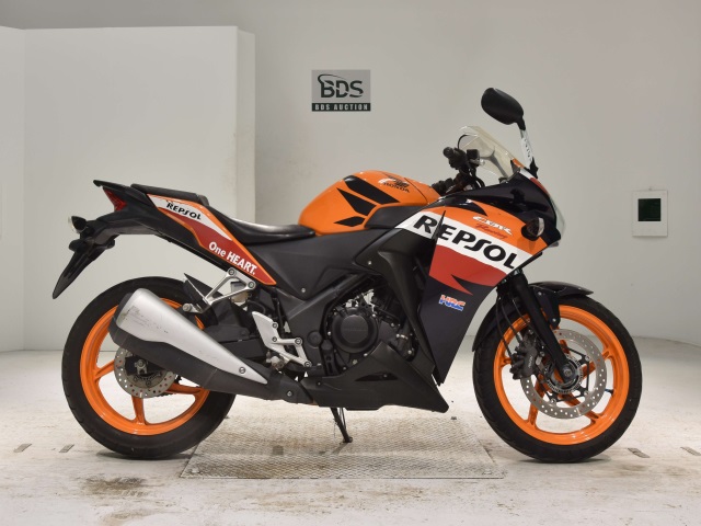 Honda CBR250RA 2011