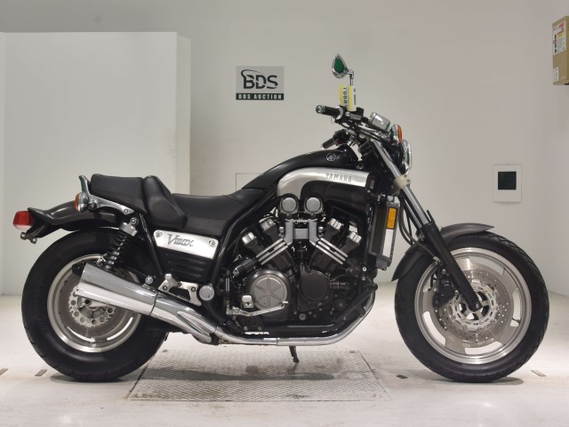 Yamaha V-MAX1200 2004