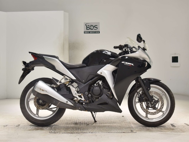 Honda CBR250R 2011