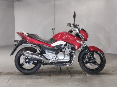 Suzuki GSR250