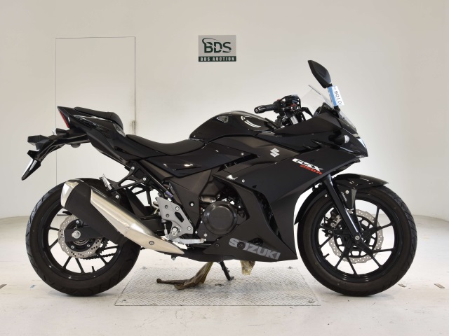 Suzuki GSX250RA