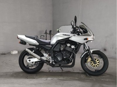 Yamaha FZ400 1997