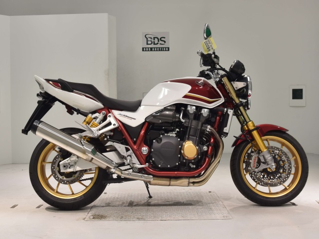 Honda CB1300SF 2022