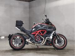 Ducati DIAVEL CARBON 2011