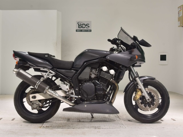 Yamaha FZ400 1997