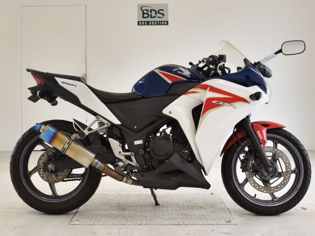 Honda CBR250RA 2011