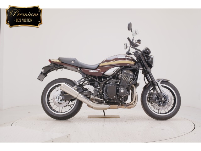 Kawasaki Z900RS 2025