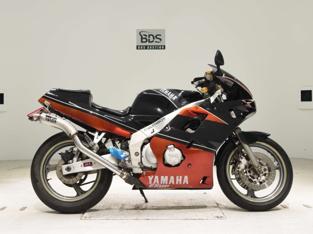 Yamaha FZR250R 1990