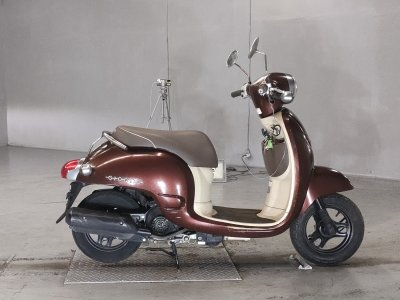 Honda GIORNO 2011