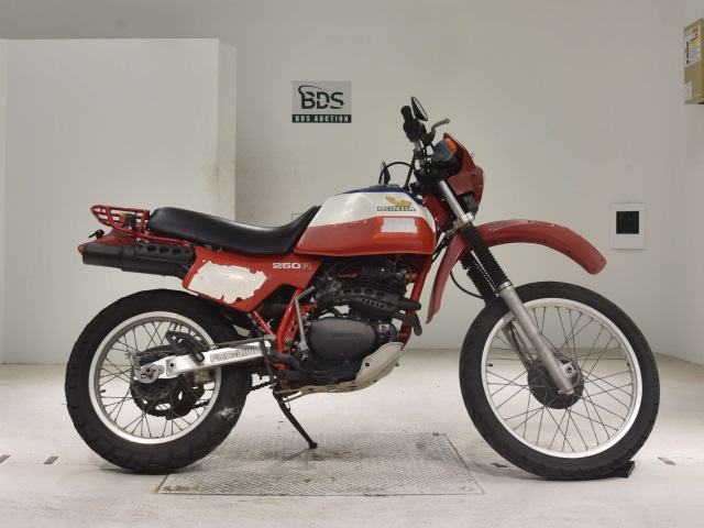 Honda XL250R PARIS-DAKAR 1982