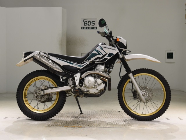 Yamaha SEROW XT250 2016