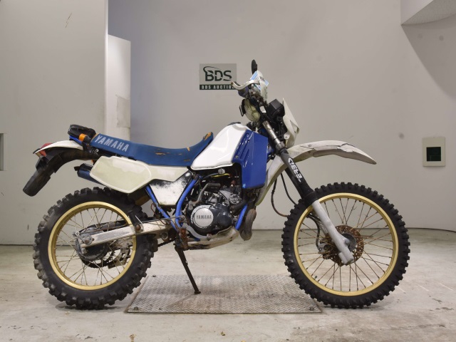 Yamaha DT200R