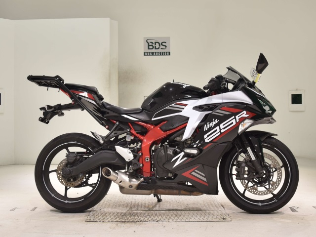 Kawasaki NINJA ZX-25R 2021