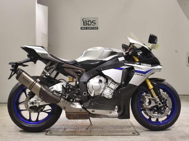 Yamaha YZF-R1M 2015