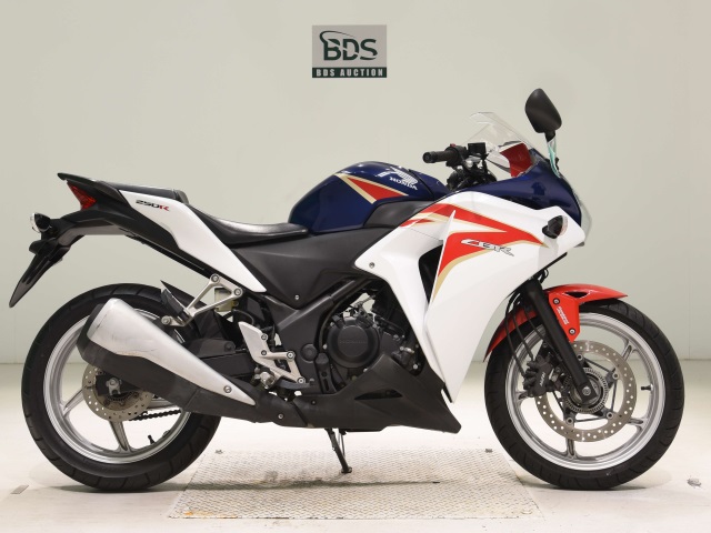 Honda CBR250RA 2011