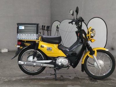 Honda CC110 CROSSCUB 2016