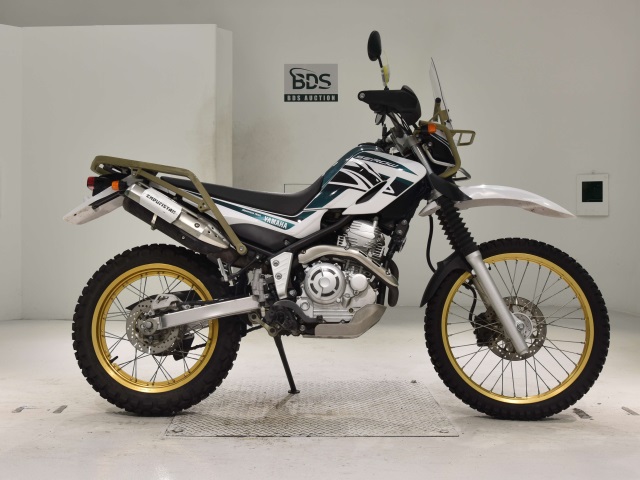 Yamaha SEROW XT250 2016