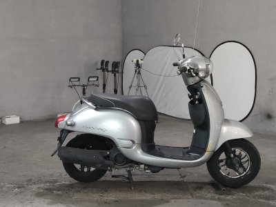 Honda GIORNO 2011