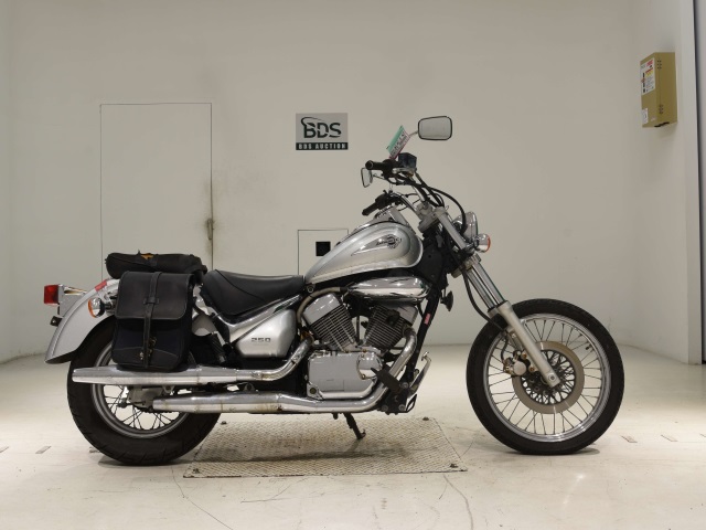 Suzuki INTRUDER 250LC