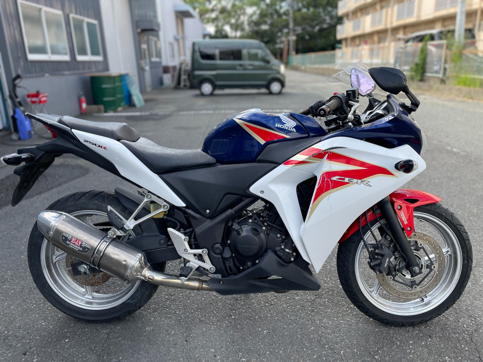 Honda CBR250R 2011