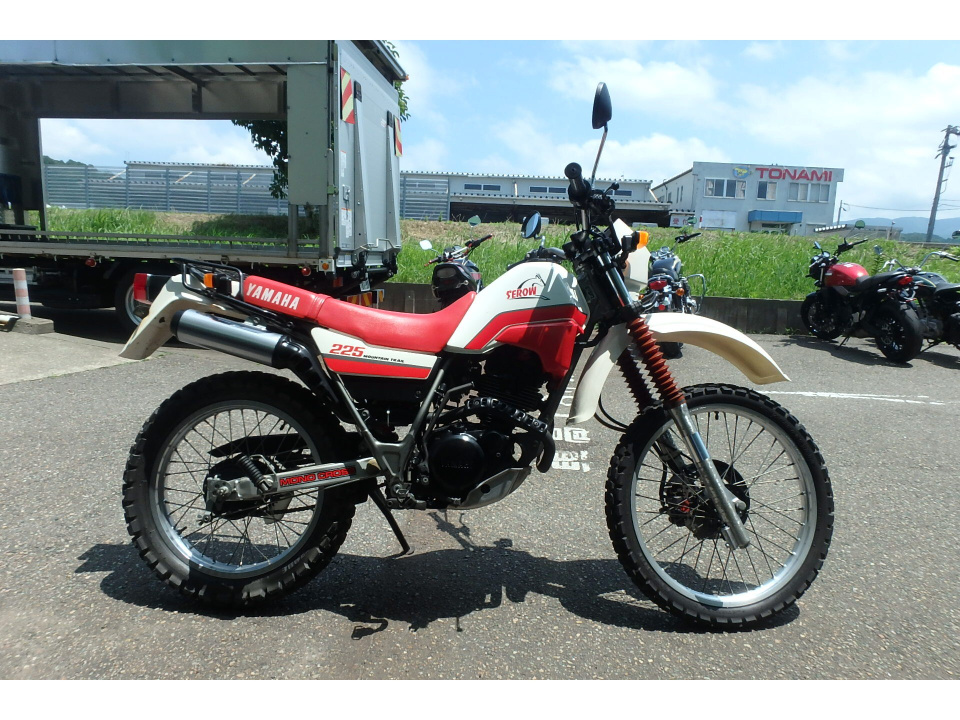 Yamaha SEROW XT225
