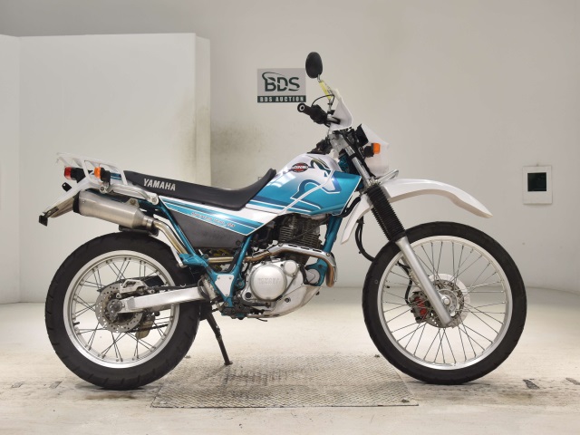 Yamaha SEROW XT225