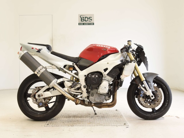 Yamaha YZF-R1