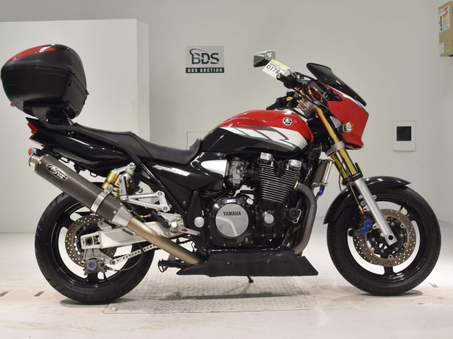 Yamaha XJR1300 2004