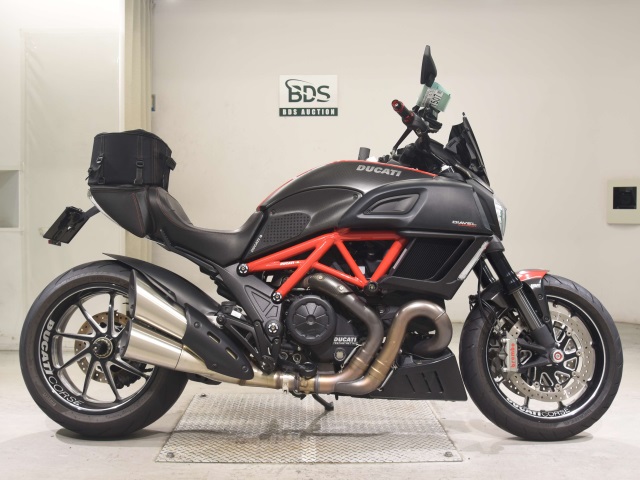 Ducati DIAVEL CARBON 2014