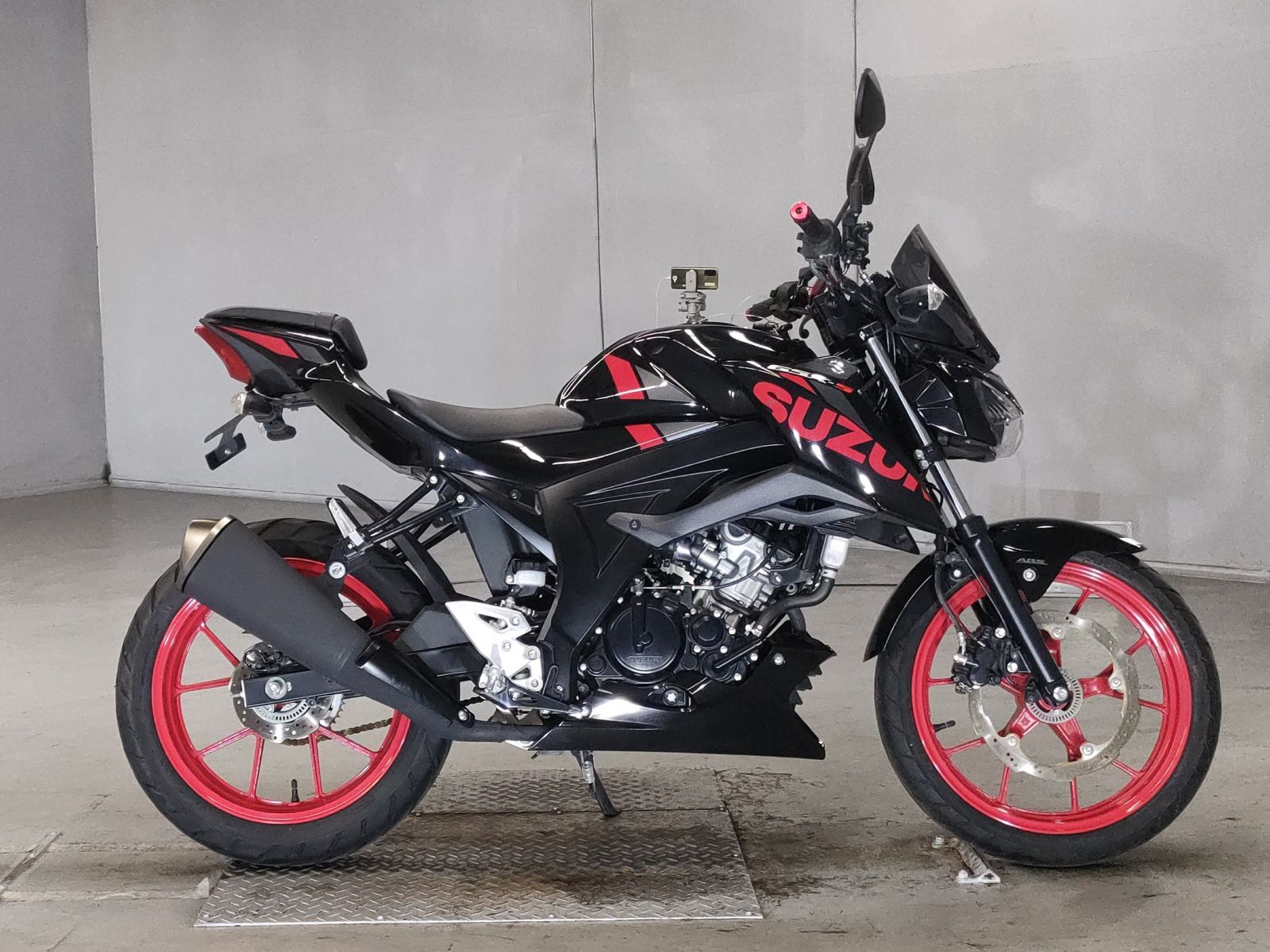 Suzuki GSX-S125