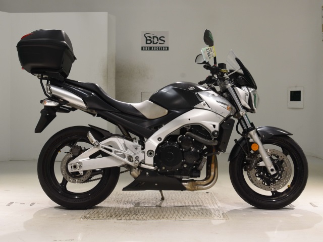 Suzuki GSR400 2007