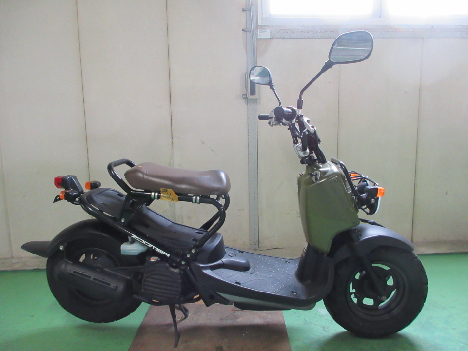 Honda ZOOMER 2011