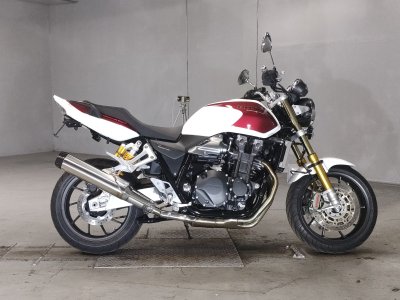 Honda CB1300SF 2025
