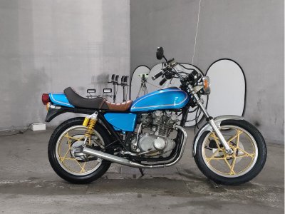 Suzuki GS400 2025
