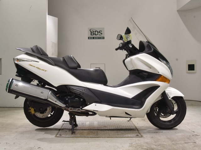 Honda SILVERWING600GTA 2011