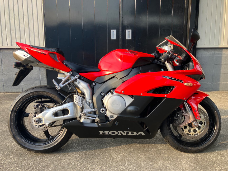 Honda CBR1000RR 2004