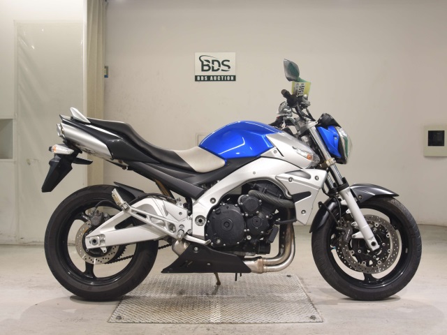 Suzuki GSR400 2006
