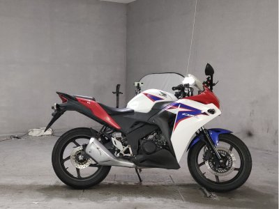 Honda CBR150R