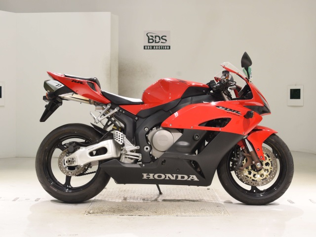 Honda CBR1000RR 2004