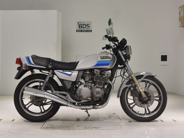 Yamaha XJ400 1982
